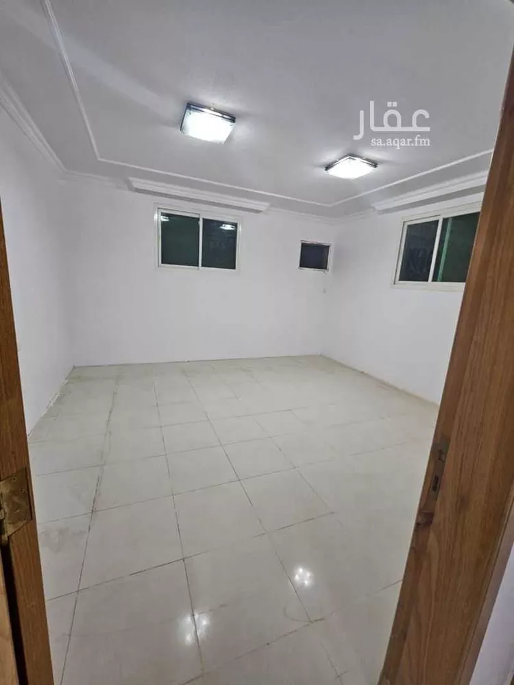 فيلا للإيجار في شارع الرايس, حي ظهرة البديعة, مدينة الرياض, منطقة الرياض صورة 3
