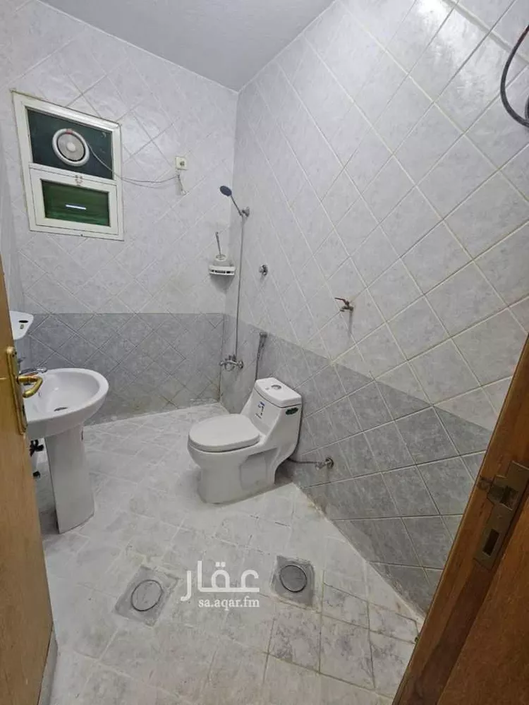 فيلا للإيجار في شارع الرايس, حي ظهرة البديعة, مدينة الرياض, منطقة الرياض صورة 5