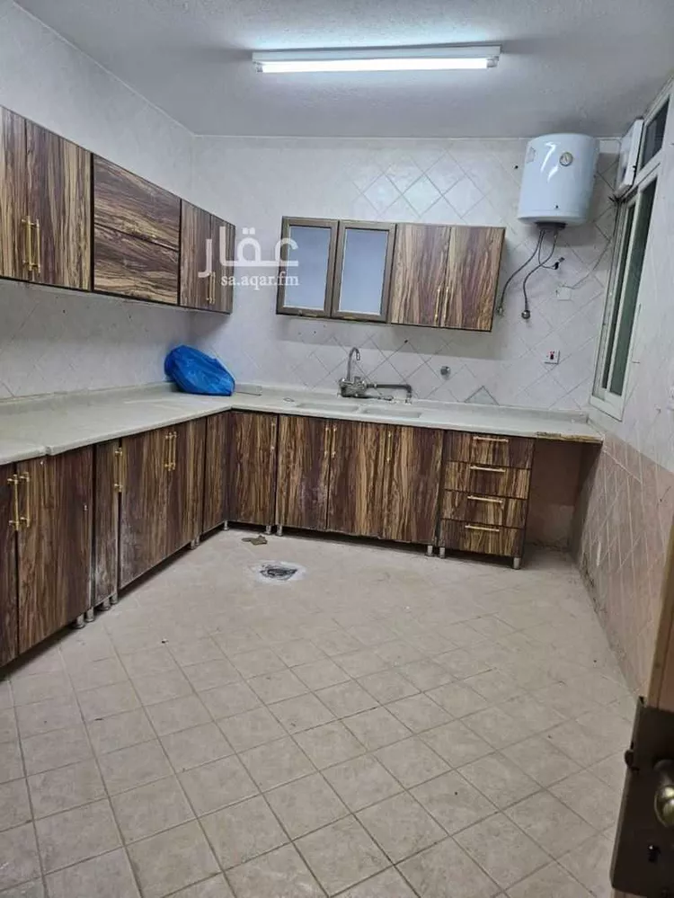 فيلا للإيجار في شارع الرايس, حي ظهرة البديعة, مدينة الرياض, منطقة الرياض صورة 4