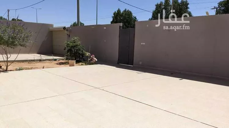 دور للبيع في شارع الخليفة عمر بن عبدالعزيز, حي الياسمين, مدينة الخبراء والسحابين, منطقة القصيم صورة 2
