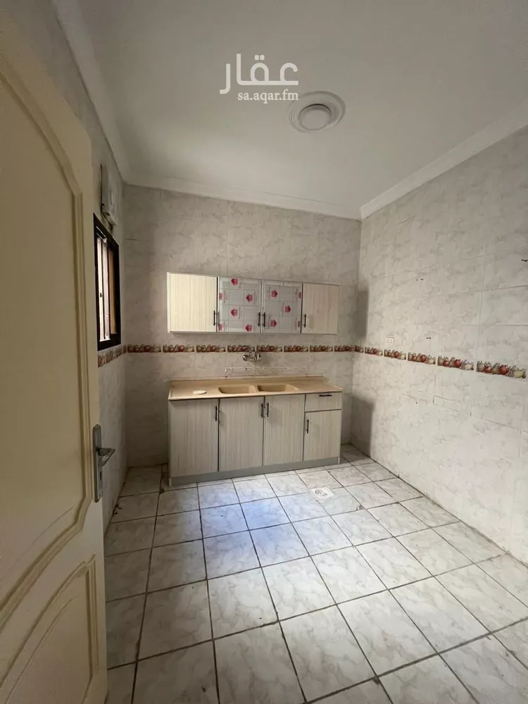 شقة للإيجار في شارع اسد الله, حي الشرفية, مدينة جدة, منطقة مكة المكرمة صورة 5