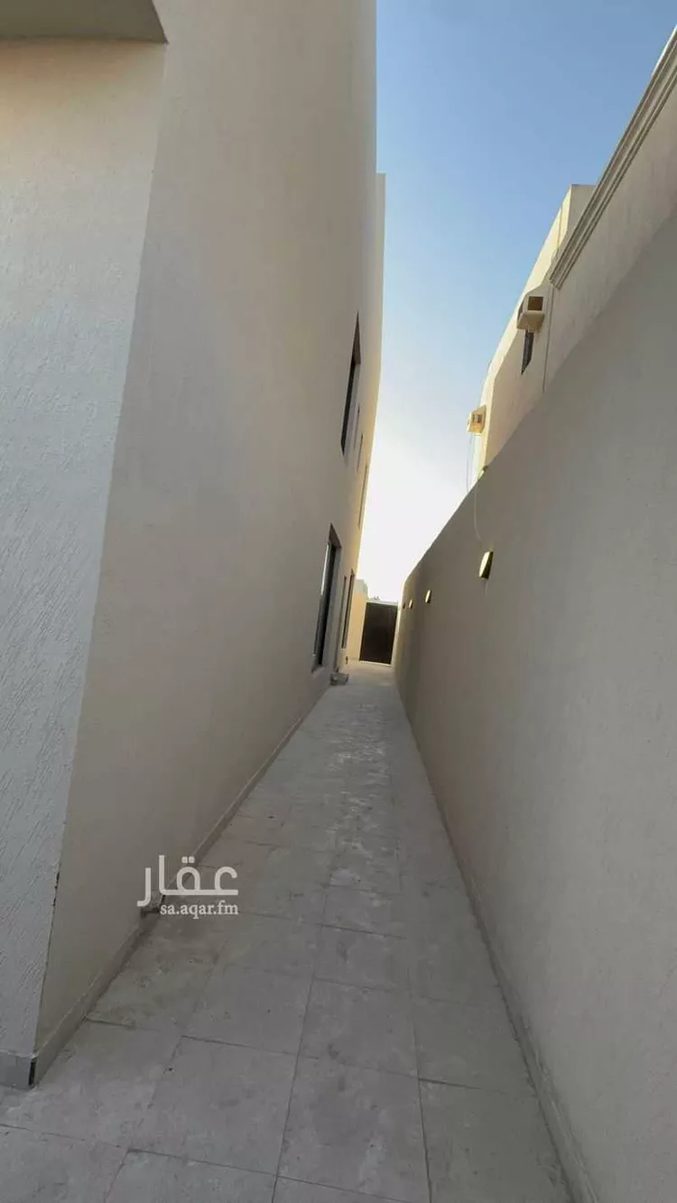 فيلا للبيع في شارع محمد بن بشر, حي ضاحية الملك فهد, مدينة الدمام, المنطقة الشرقية 7