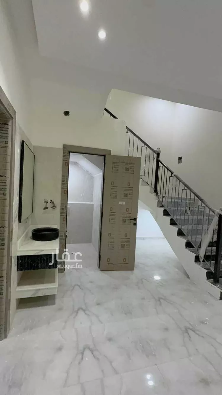 فيلا للبيع في شارع دار الندوة, حي ضاحية الملك فهد, مدينة الدمام, المنطقة الشرقية صورة 3