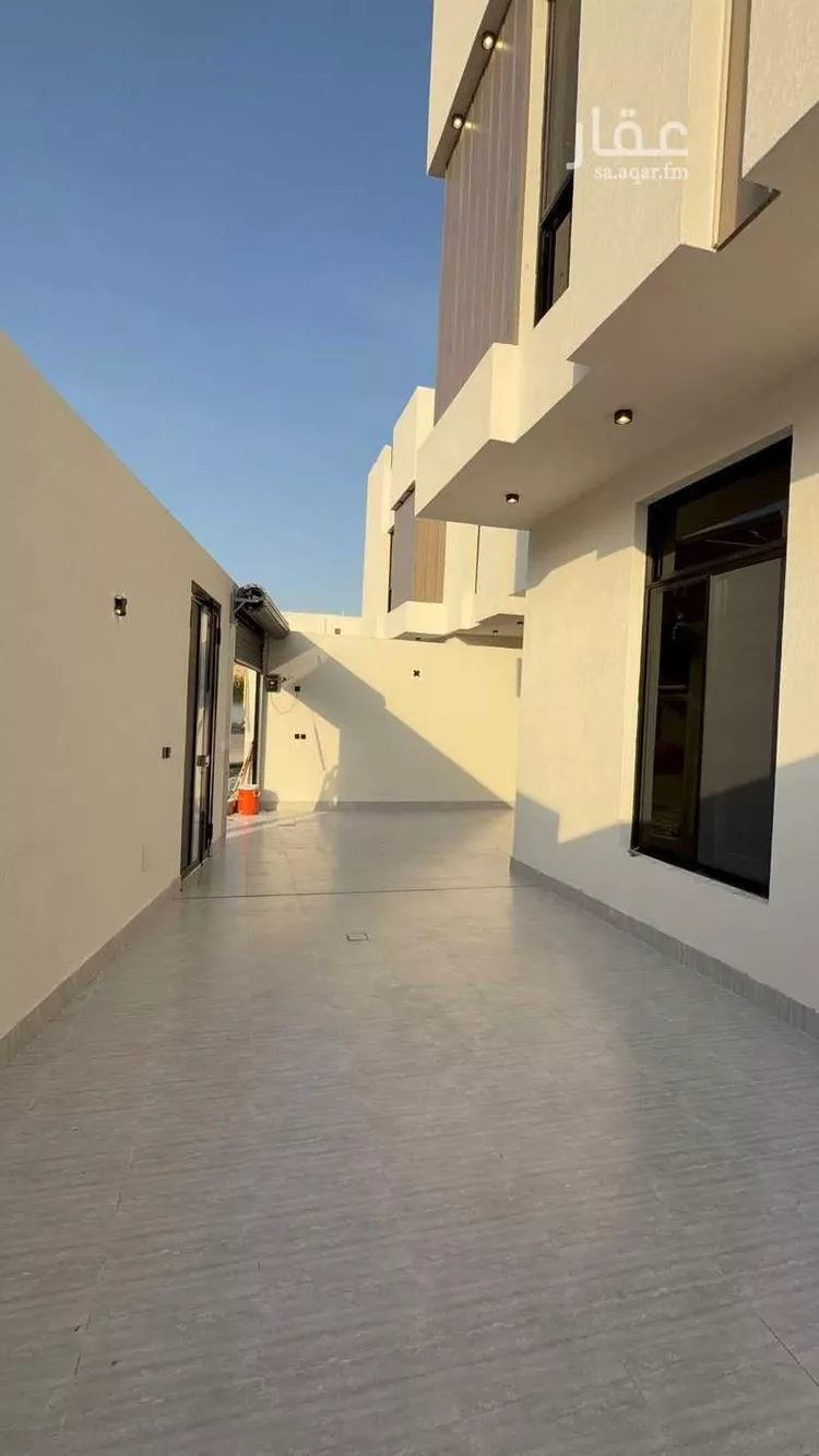 فيلا للبيع في شارع عسير, حي ضاحية الملك فهد, مدينة الدمام, المنطقة الشرقية صورة 2