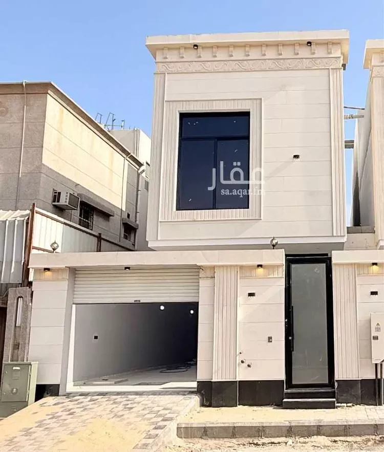 فيلا للبيع في شارع عطاء بن دينار, حي بدر, مدينة الدمام, المنطقة الشرقية