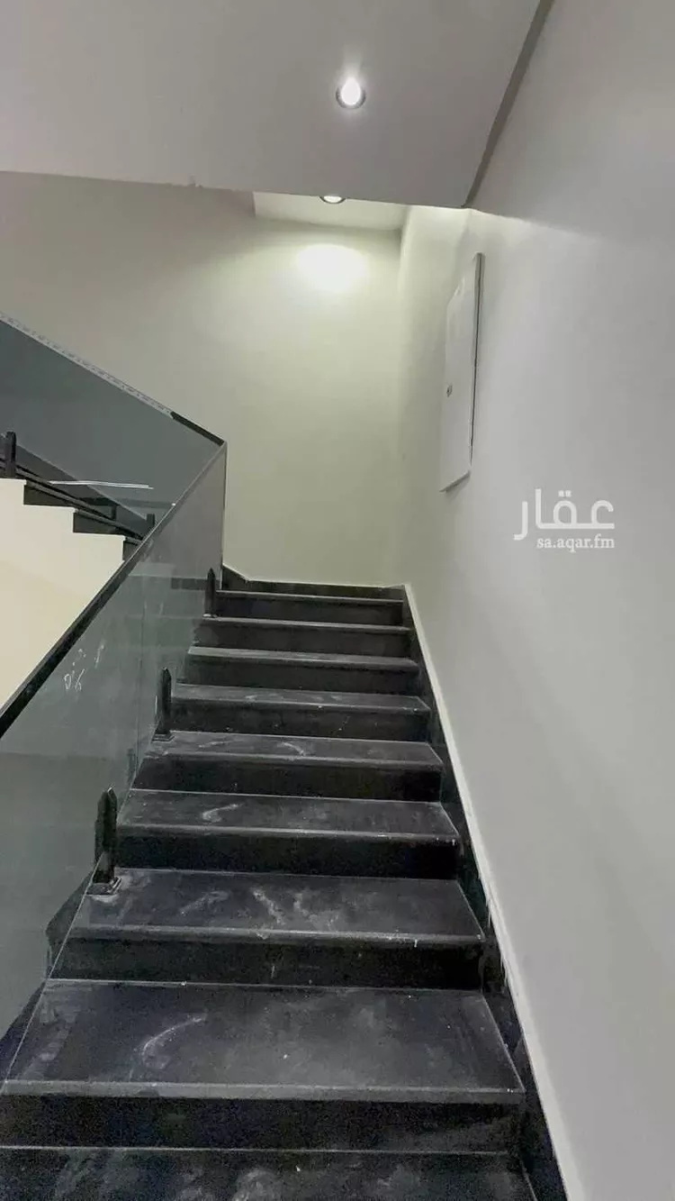 فيلا للبيع في شارع محمد بن بشر, حي ضاحية الملك فهد, مدينة الدمام, المنطقة الشرقية 6