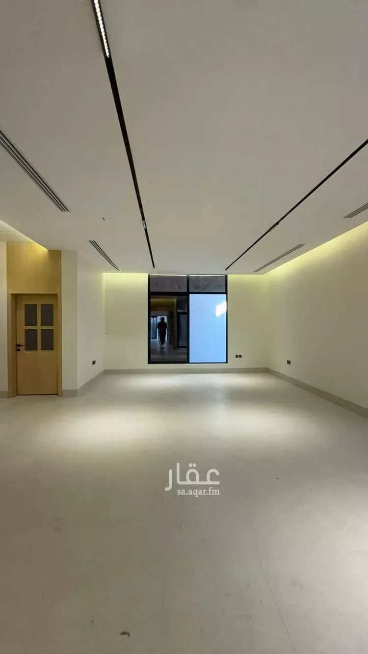 فيلا للبيع في شارع اوس بن المنذر, حي الدوحة الجنوبية, مدينة الظهران, المنطقة الشرقية صورة 3