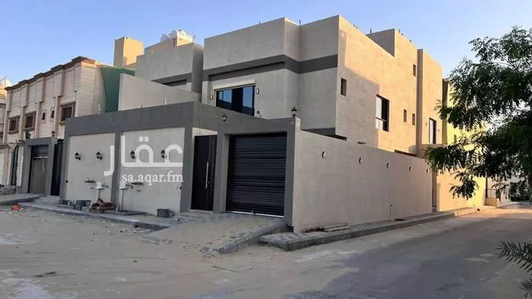 فيلا للبيع في شارع داود القزاز, حي ضاحية الملك فهد, مدينة الدمام, المنطقة الشرقية صورة 2
