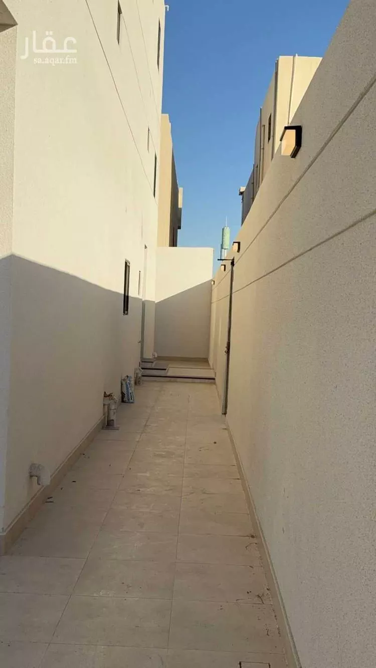 فيلا للبيع في شارع مسعود البيطار, حي ضاحية الملك فهد, مدينة الدمام, المنطقة الشرقية صورة 2