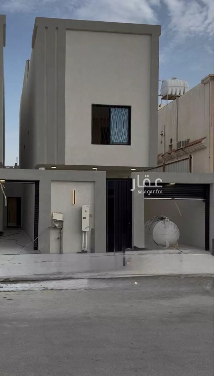 فيلا للبيع في شارع 32ب, حي أحد, مدينة الدمام, المنطقة الشرقية