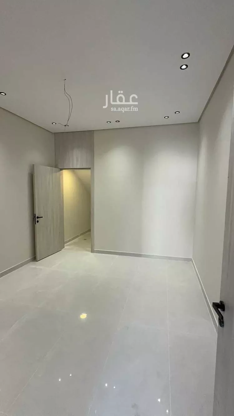 فيلا للبيع في شارع السلطان العقيلي, حي ضاحية الملك فهد, مدينة الدمام, المنطقة الشرقية صورة 4