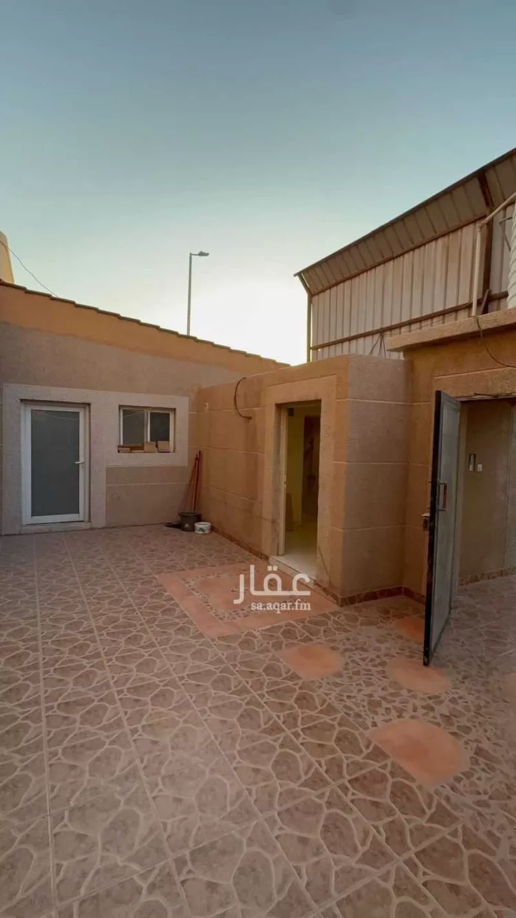 فيلا للبيع في شارع ابو الطاهر المقدسي, حي بدر, مدينة الدمام, المنطقة الشرقية صورة 2