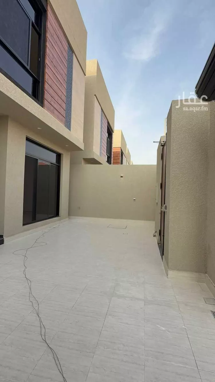 Villa for Sale in Dammam Ash Shulah صورة 2