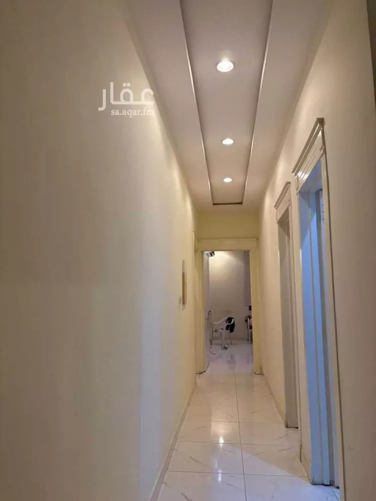 فيلا للبيع في شارع تميم الداري, حي شبرا, مدينة الرياض, منطقة الرياض