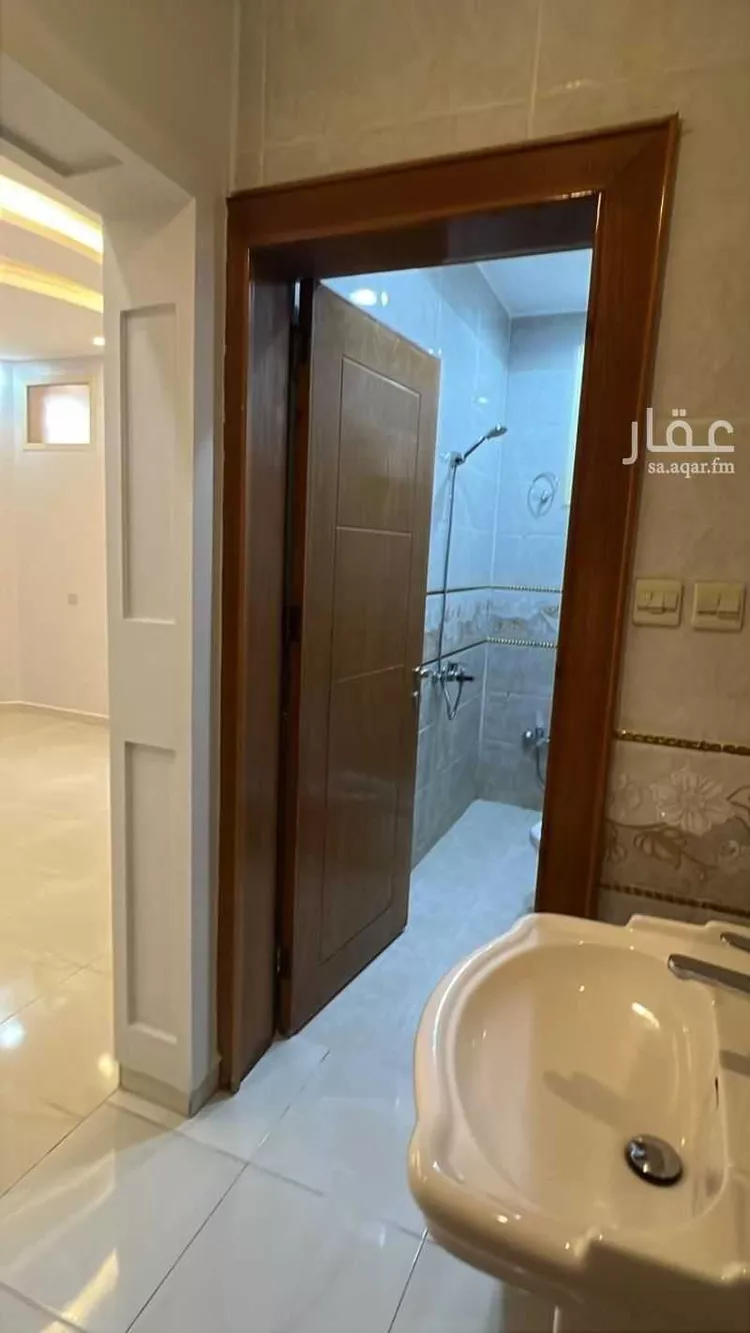 شقة للإيجار في شارع ايوب ابن مكرز, حي الوفاء, مدينة خميس مشيط, منطقة عسير صورة 4