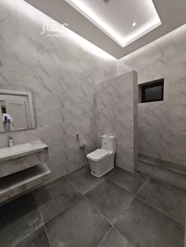 شقة للبيع في شارع مربعا الامان, حي الرضا, مدينة القطيف, المنطقة الشرقية