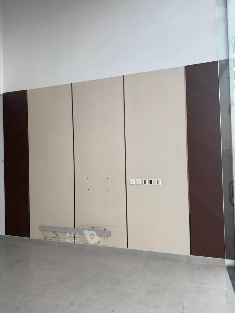 محل للإيجار في شارع سميه بنت خياط الفرعي, حي الرحمانية, مدينة جدة, منطقة مكة المكرمة 6