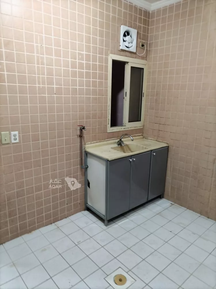شقة للإيجار في شارع ابو حدريه, حي الخبر الجنوبية, مدينة الخبر, المنطقة الشرقية 4