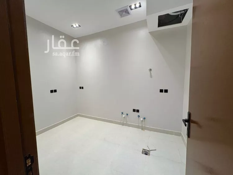 دور للبيع في شارع سلمة بن سلامة, حي الخليج, مدينة الرياض, منطقة الرياض صورة 5