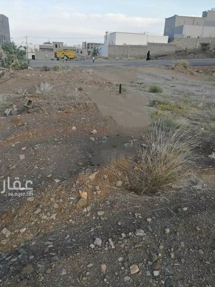 أرض للبيع في شارع عبدالرحمن بن عوف ، حي جفن ، العقيق ، العقيق