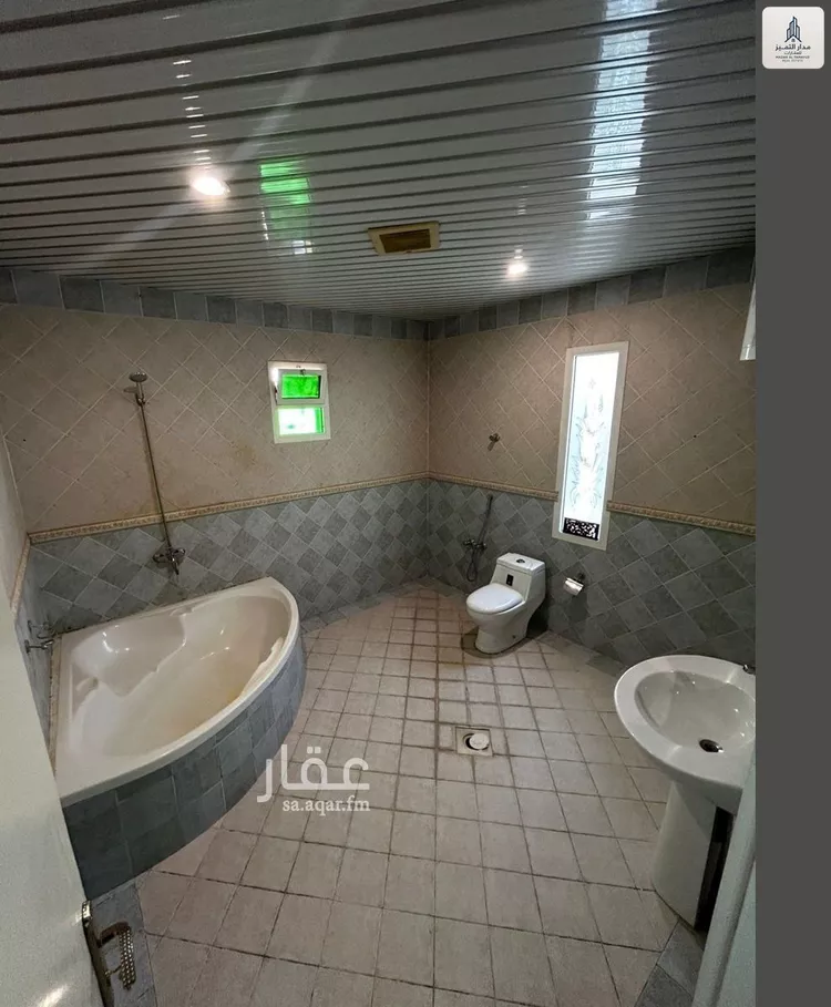 فيلا للإيجار في شارع عبيد الله الزهدي, حي نمار, مدينة الرياض, منطقة الرياض صورة 4