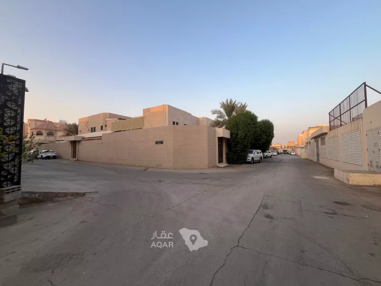 فيلا للبيع في شارع عبدالرحمن بن مهنا, حي سلطانة, مدينة الرياض, منطقة الرياض 2