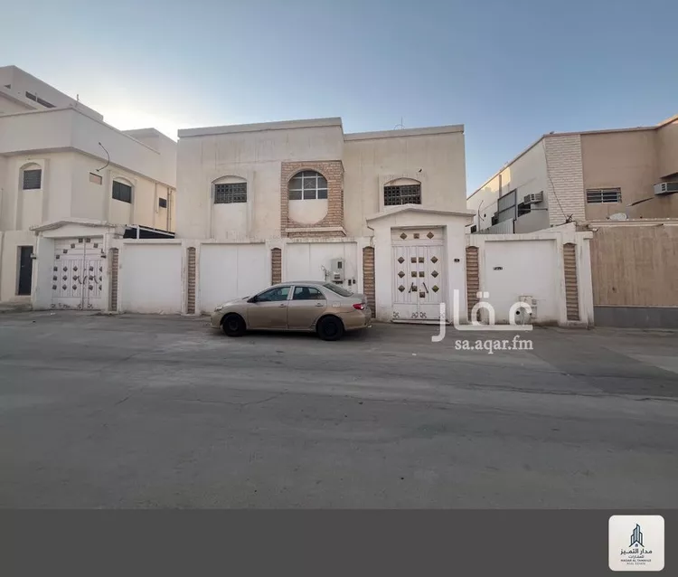 فيلا للبيع في شارع خالد الفرج, حي سلطانة, مدينة الرياض, منطقة الرياض صورة 2