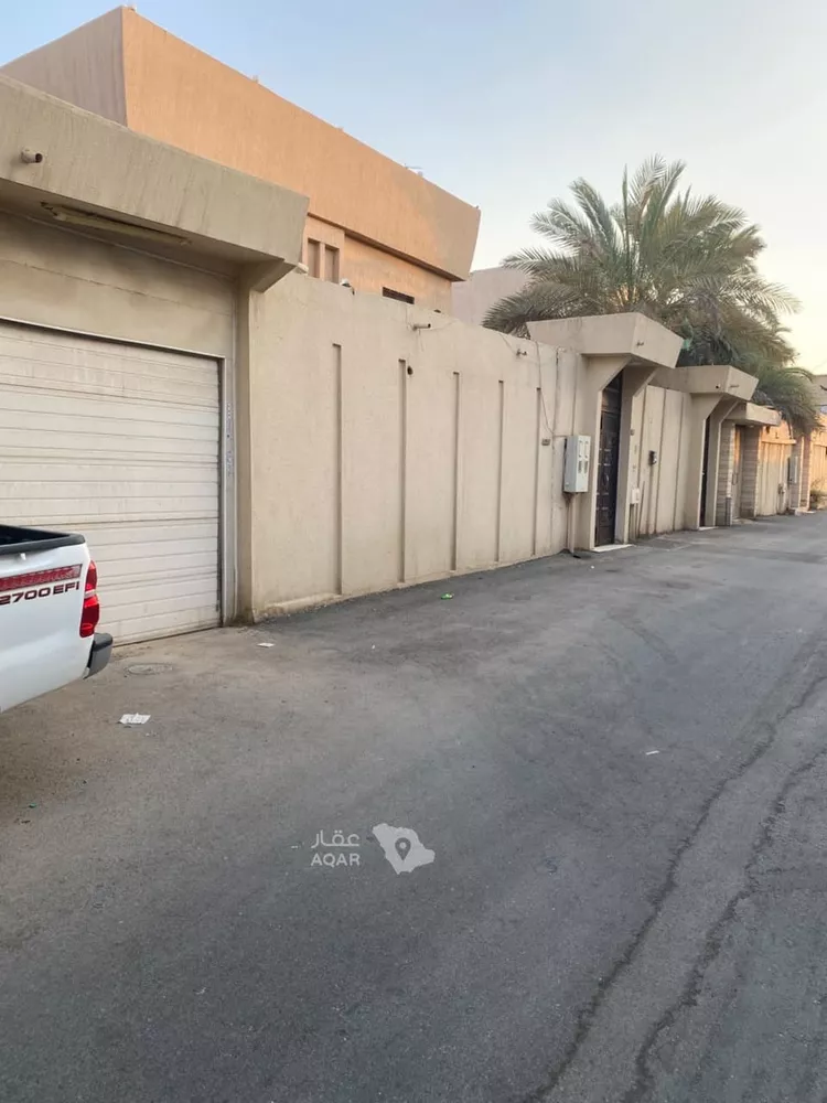 فيلا للبيع في شارع الباقلاني, حي السويدي, مدينة الرياض, منطقة الرياض صورة 2