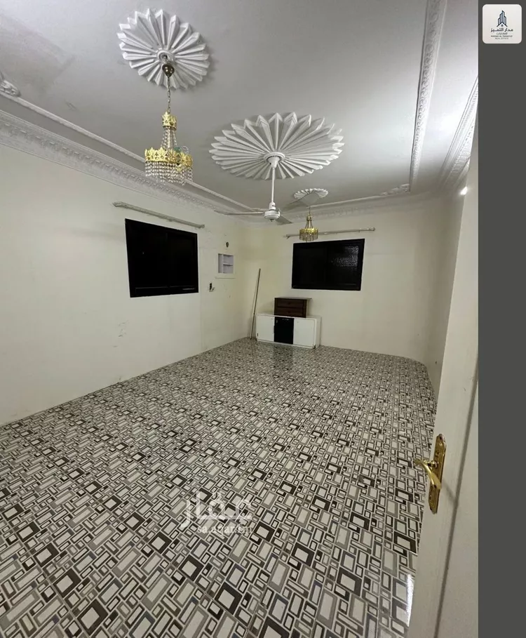 فيلا للبيع في شارع شيبان بن محرز, حي ظهرة البديعة, مدينة الرياض, منطقة الرياض صورة 2