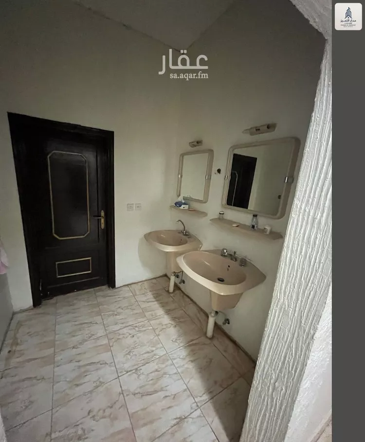 فيلا للبيع في شارع يزيد بن مزيد, حي سلطانة, مدينة الرياض, منطقة الرياض صورة 5