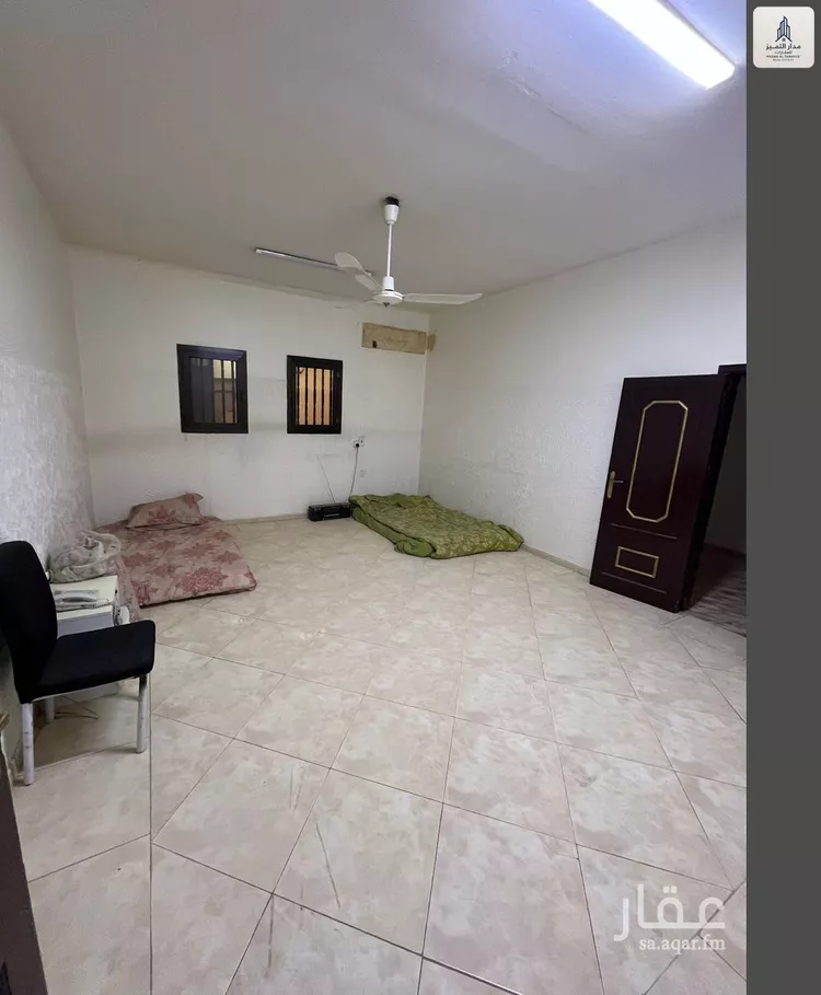 فيلا للبيع في شارع يزيد بن مزيد, حي سلطانة, مدينة الرياض, منطقة الرياض 6