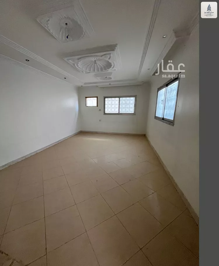 فيلا للبيع في شارع خالد الفرج, حي سلطانة, مدينة الرياض, منطقة الرياض صورة 3