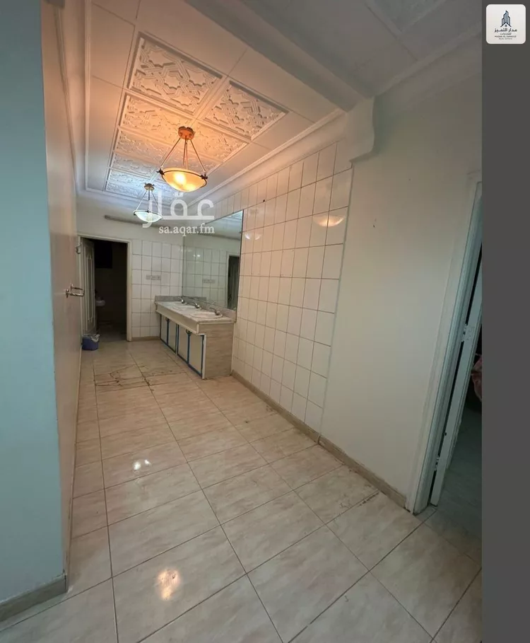 فيلا للبيع في شارع شيبان بن محرز, حي ظهرة البديعة, مدينة الرياض, منطقة الرياض صورة 4