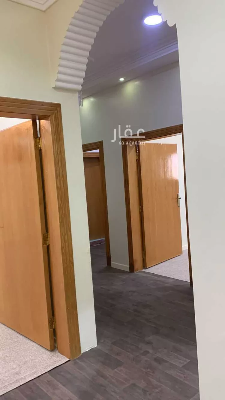 شقة للإيجار في شارع عبدالحفيظ الكردي ، طيب الإسم ، خميس مشيط