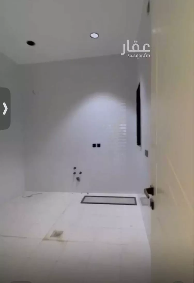 فيلا للبيع في شارع الأمير عبدالله بن سعود بن عبدالله صنيت, حي بدر, مدينة الرياض, منطقة الرياض 10