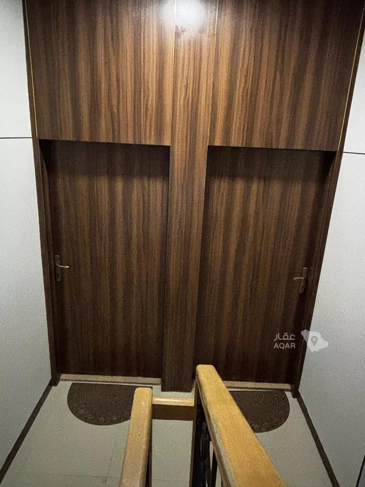 Floor for Rent in Riyadh Al Yarmouk 24