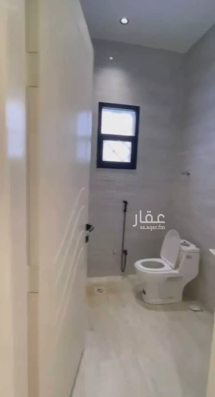 فيلا للبيع في شارع الأمير عبدالله بن سعود بن عبدالله صنيت, حي بدر, مدينة الرياض, منطقة الرياض 24