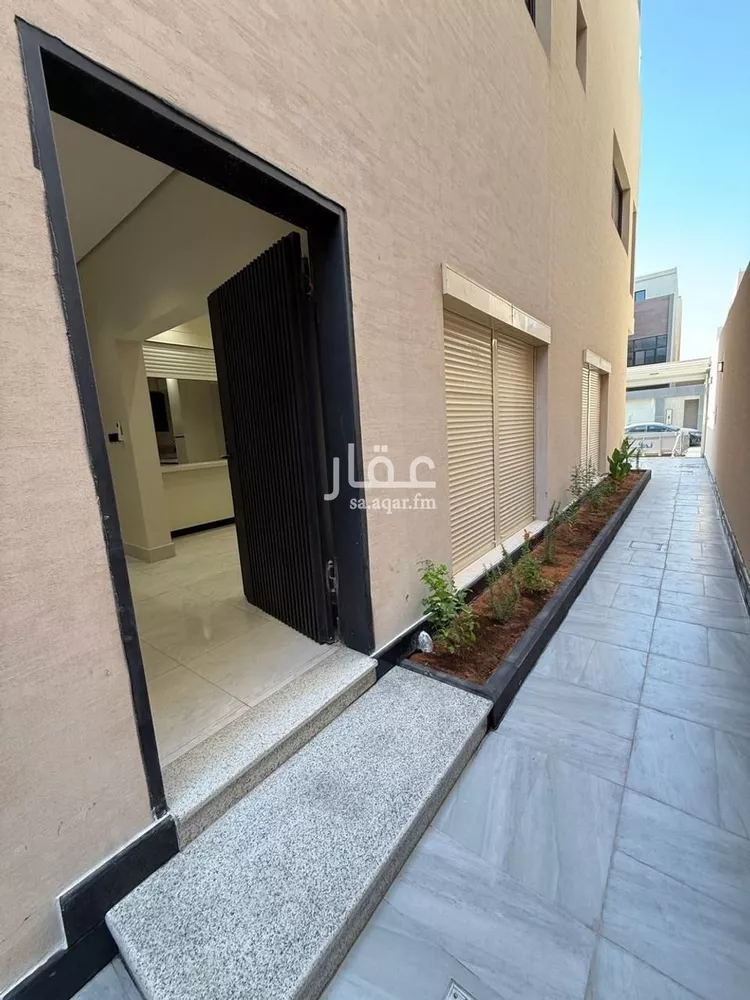 دور للبيع في شارع رقم 524, حي النرجس, مدينة الرياض, منطقة الرياض