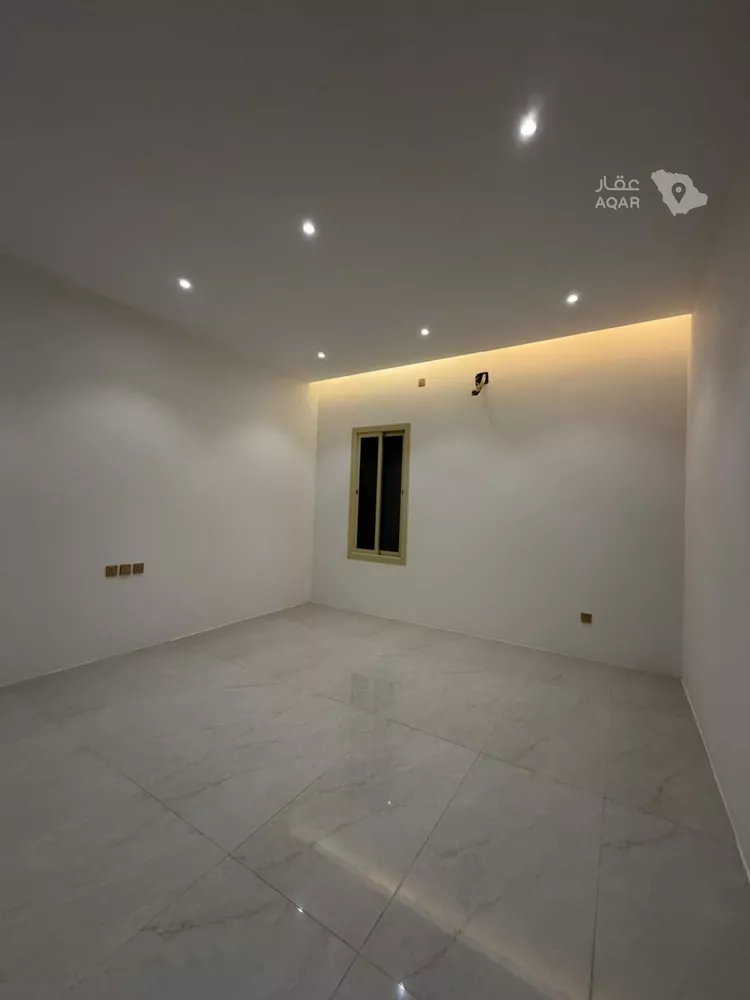 فيلا للبيع في شارع الكمال بن طلحة, حي الرمال, مدينة الرياض, منطقة الرياض 8