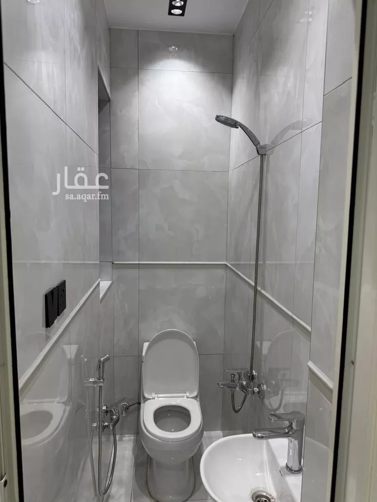 دور للبيع في شارع رقم 524, حي النرجس, مدينة الرياض, منطقة الرياض 11