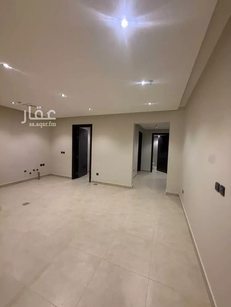 عمارة للإيجار في شارع يوسف الداودي, حي السعادة, مدينة الرياض, منطقة الرياض 8