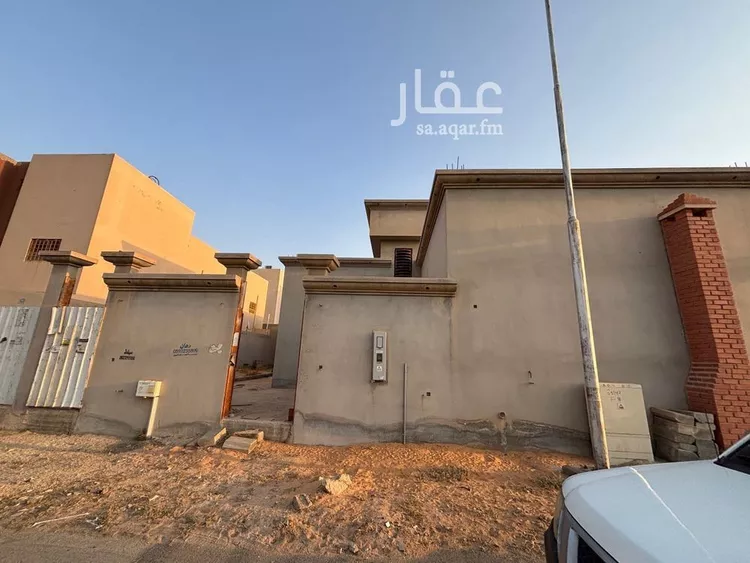 فيلا للبيع في شارع محمد سليمان الشبيلي, حي العليا, مدينة عنيزه, منطقة القصيم