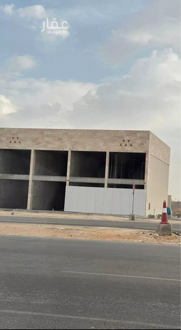 محل للإيجار في شارع أحمد الأقليشي, حي القيروان, مدينة الرياض, منطقة الرياض صورة 2