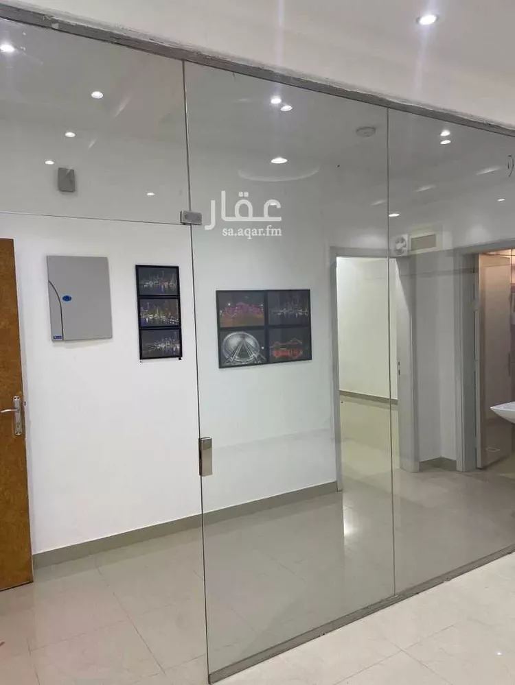 مكتب تجاري للإيجار في شارع الملك عبدالعزيز ابن عبدالرحمن سعود, حي الخالدية, مدينة الدرعية, منطقة الرياض صورة 4