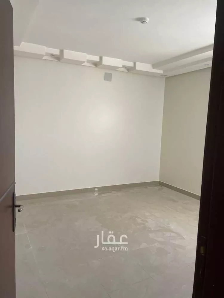 Commercial Office for Rent in Ad Diriyah Al Khalidiyah صورة 3