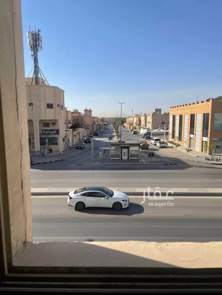 Commercial Office for Rent in Ad Diriyah Al Khalidiyah صورة 2