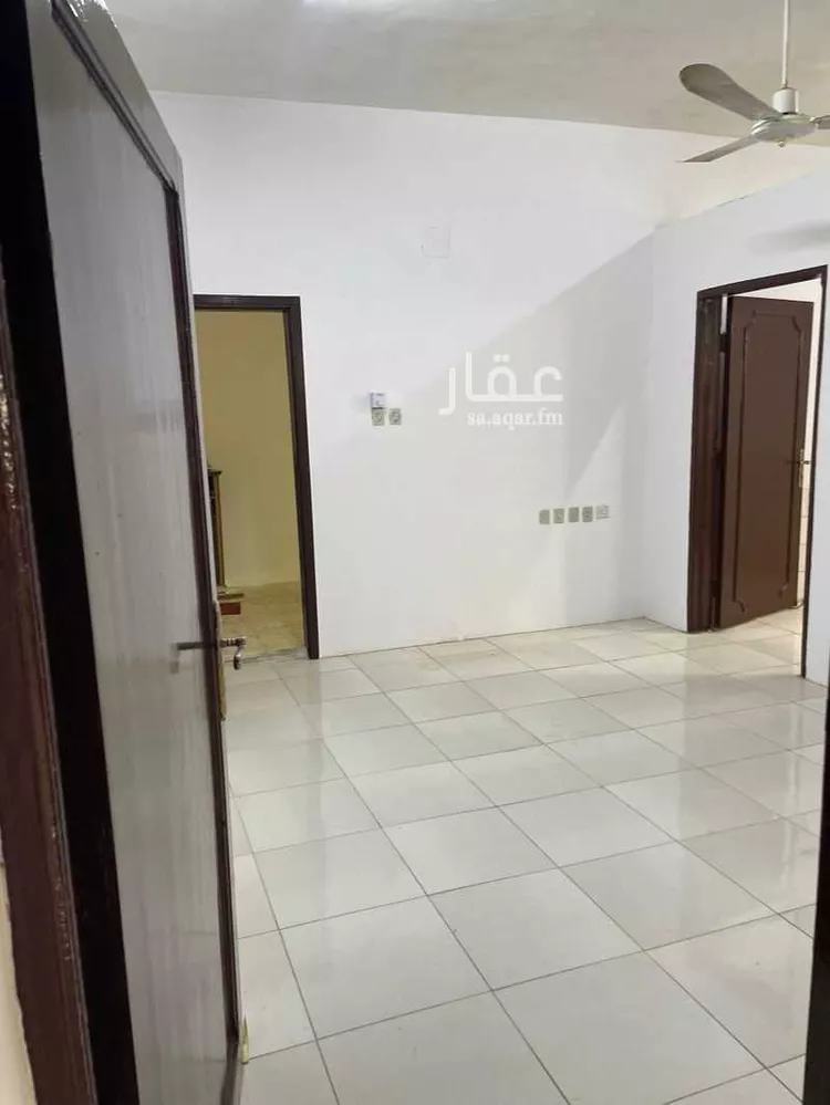 شقة للإيجار في شارع الملك عبدالله ابن عبدالعزيز سعود, حي الخالدية, مدينة الدرعية, منطقة الرياض صورة 3