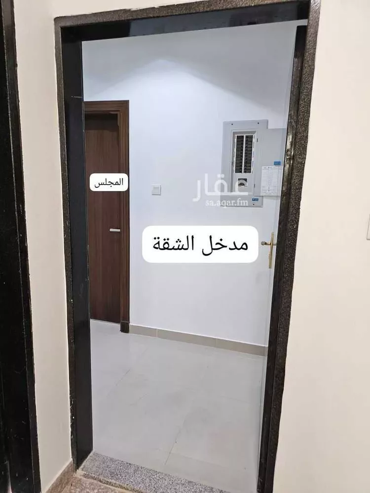 شقة للإيجار في شارع رقم 68, حي العزيزية, مدينة الرياض, منطقة الرياض صورة 2