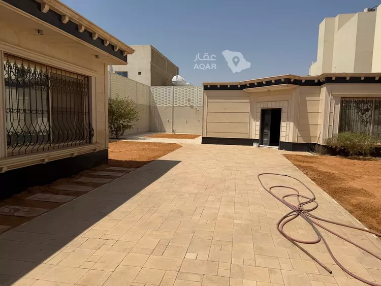 استراحة للإيجار في شارع الحمر العليا, حي المعارض, مدينة بريدة, منطقة القصيم