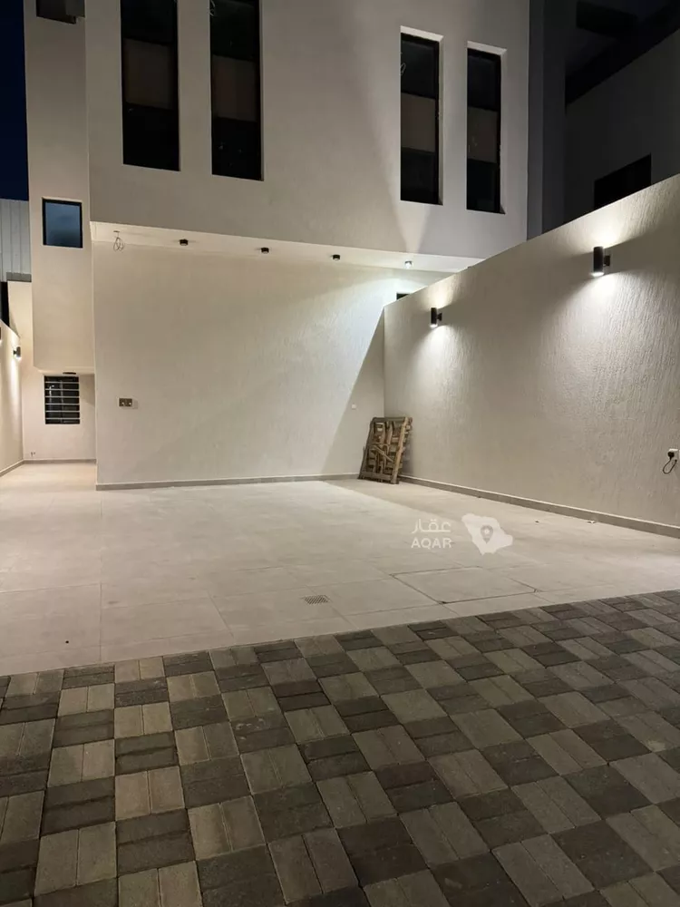 Floor for Sale in Riyadh Al Andalus